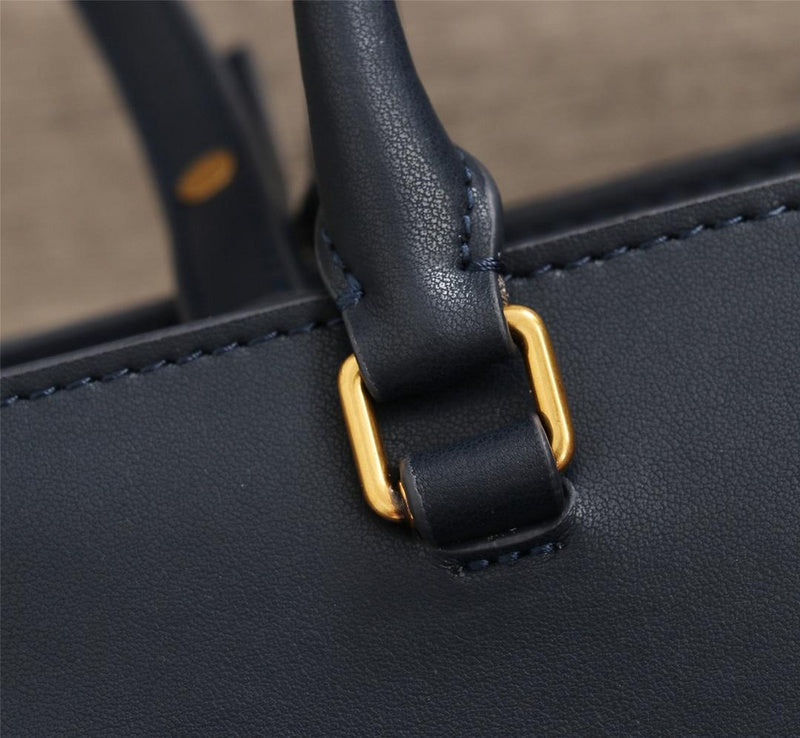 Amelia - YSL Bag - 2938