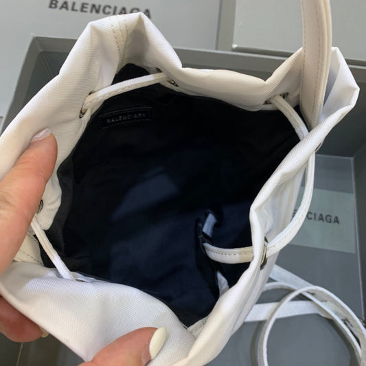 BLN-Ciaga Le Cagole Medium Bucket Bag In White, For Women,  Bags 11.8in/30cm