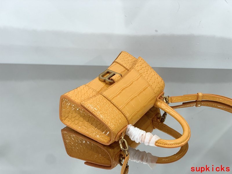 Amelia- BG Hourglass Bags - 136