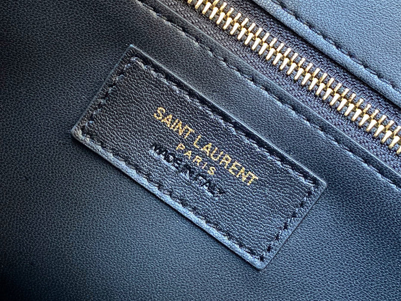Amelia - YSL Bag - 4172