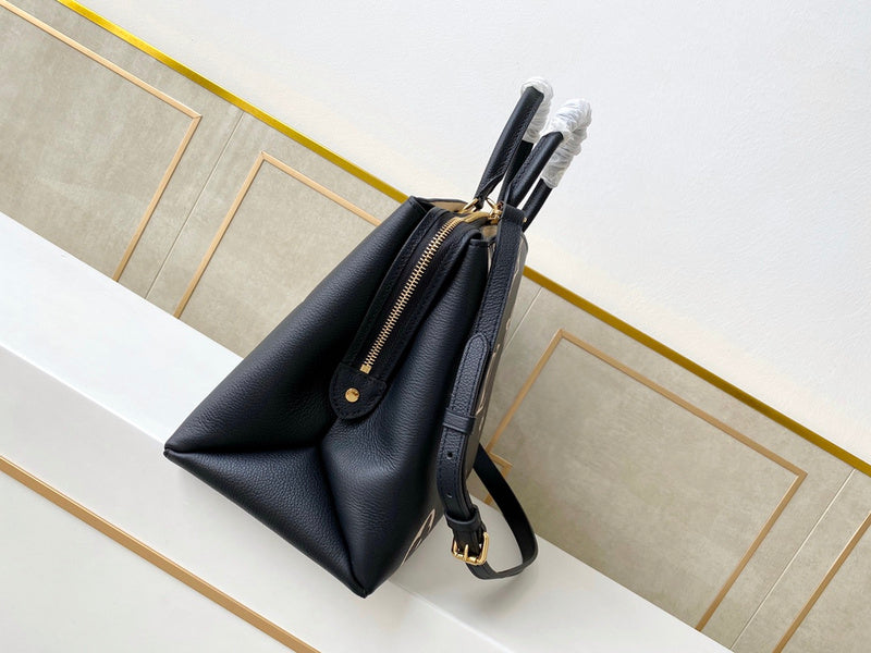 Fan Fashion Lu-Vi bags - 17405