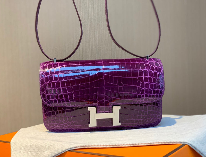Amelia - HMS Bags - 1746