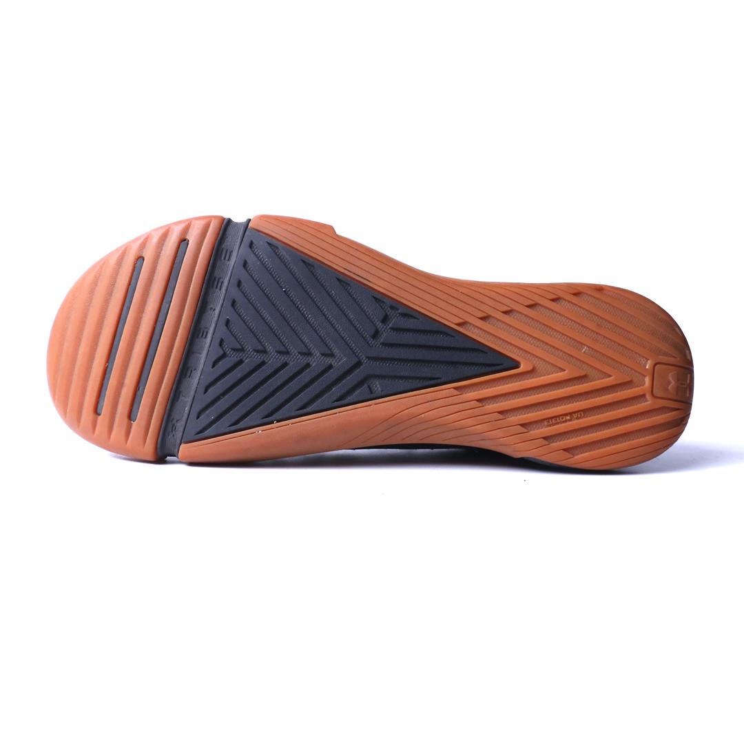 UNDER ARMOUR TRIBASE REIGN