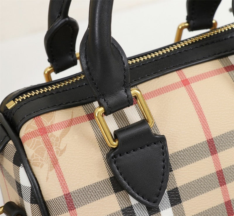 Burberry Bags - Bagsattire   163