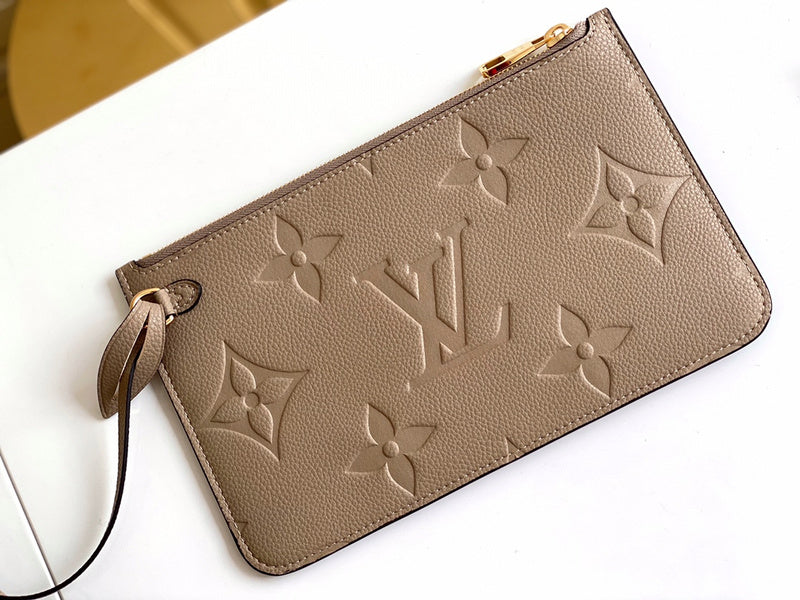 Fan Fashion Lu-Vi Bags - 16816