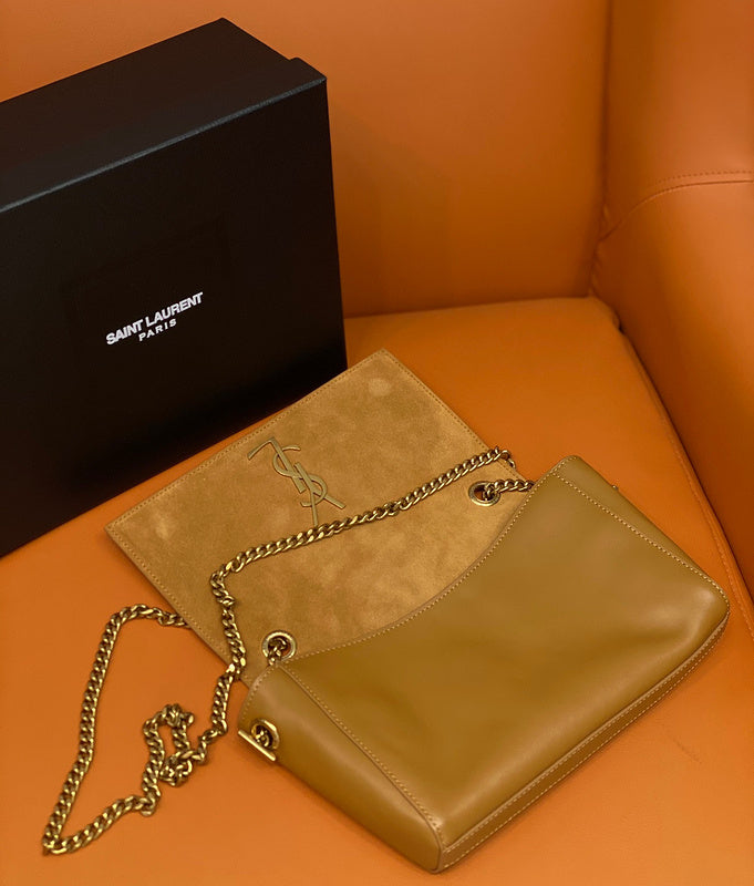 Amelia - YSL Bag - 2046