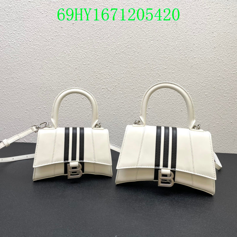 Amelia - BGA Bags - 1954