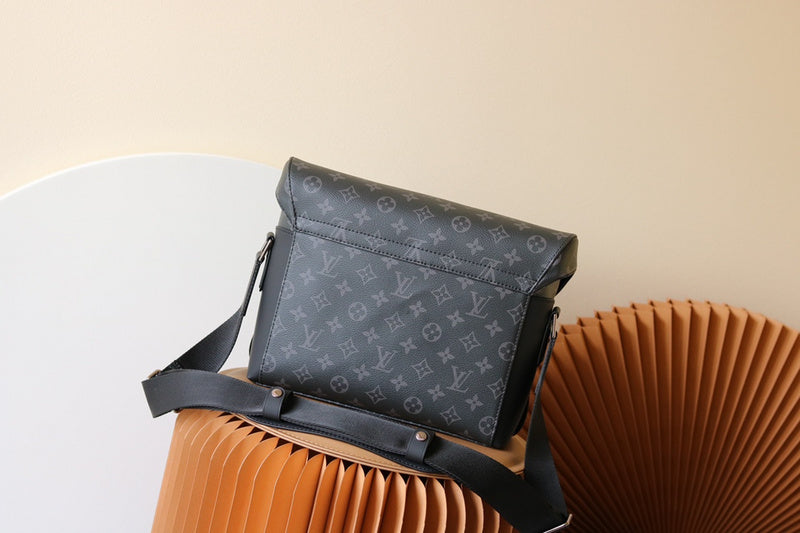 Fan Fashion Lu-Vi bags - 17189