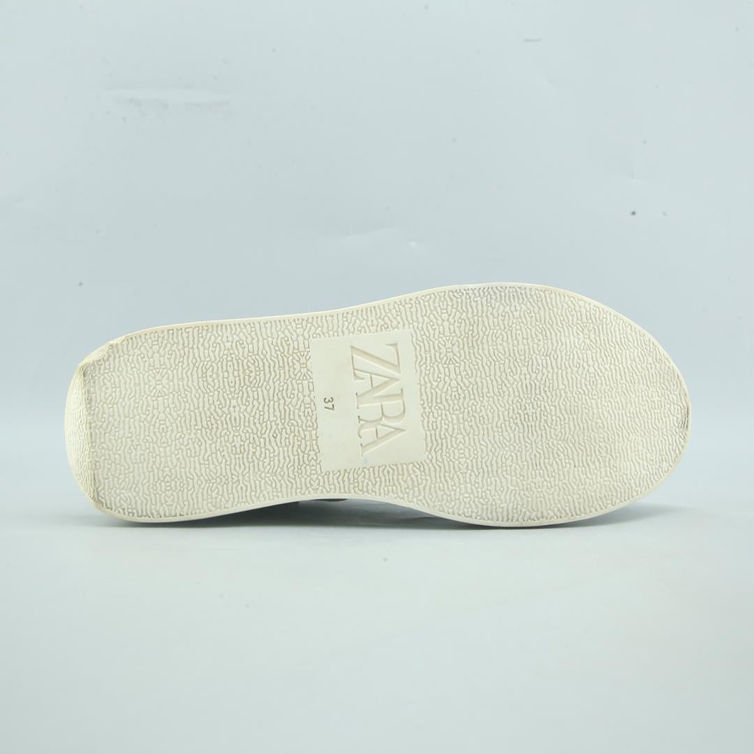 ZARA. .