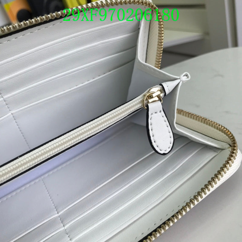 Amelia - CAH Wallet - 006