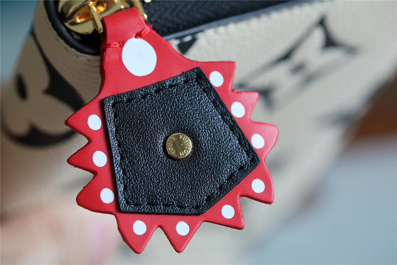 Fan Fashion Lu-Vi bags - 8965