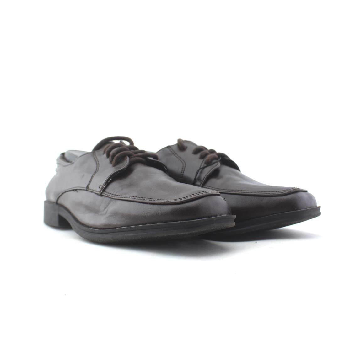 KENNETH COLE .