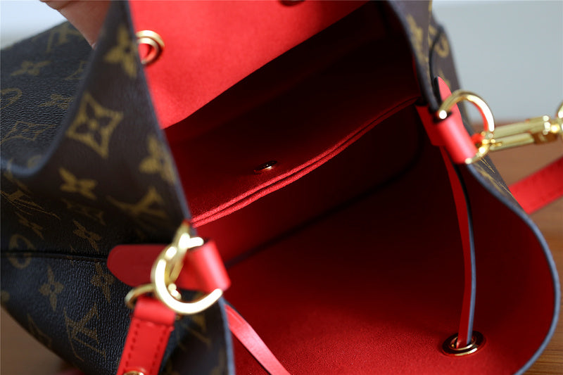 Fan Fashion Lu-Vi bags - 8575