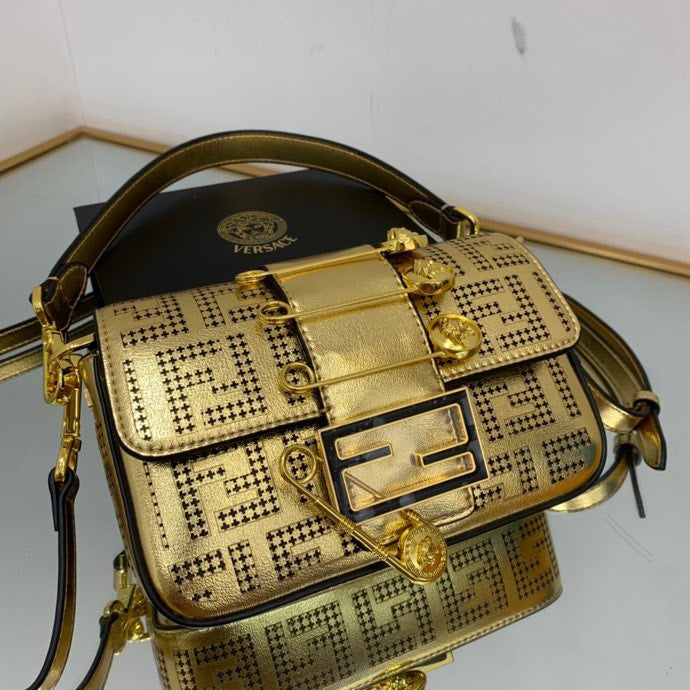 Amelia's Bag Gallery - VAR Bags - 235