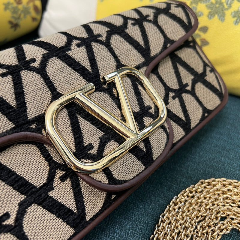 VAL LUXURY BAGS - FOR FASHION LOVERS  AFFORDABLE LUXURY BAGS- 399
