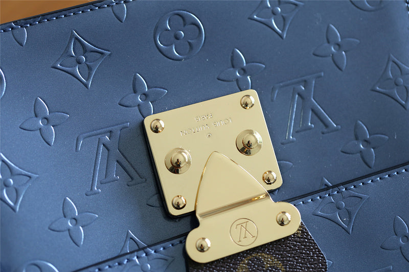 Fan Fashion Lu-Vi bags - 8050