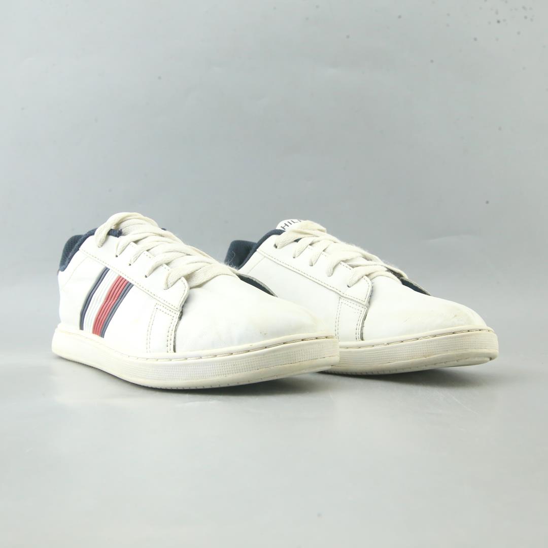 HILFIGER .