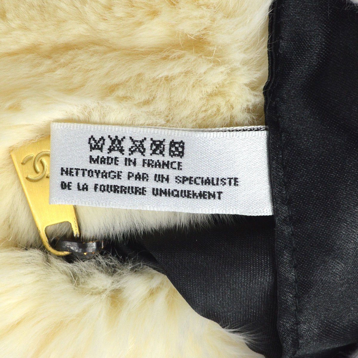 CHANEL 2001 Arm Warmer Bag Fur ao32887