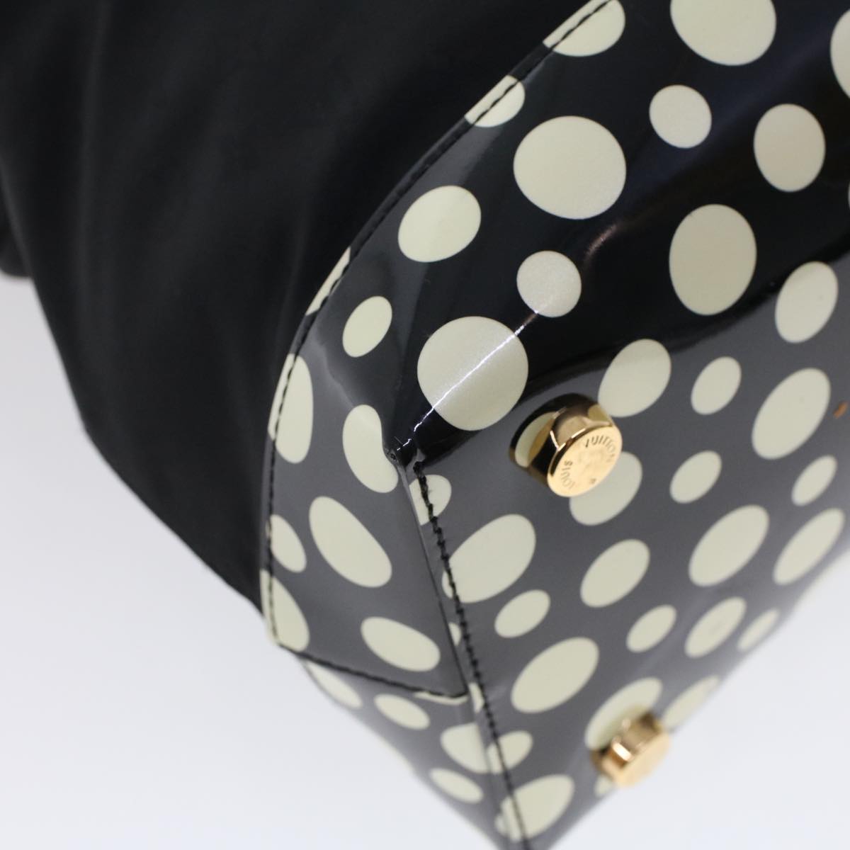 LOUIS VUITTON Vernis Dot Infinity Lockit MM Bag Black M40682 Auth ar9434B