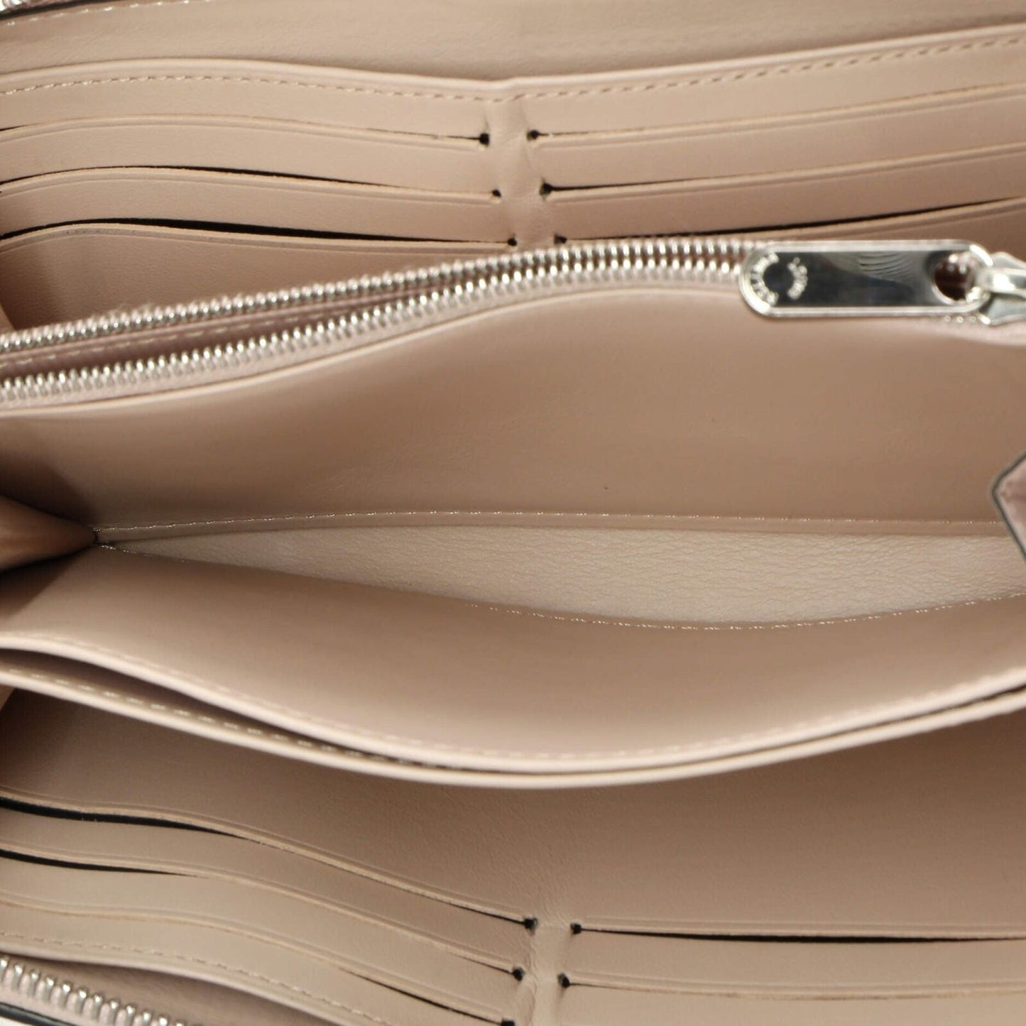 Louis Vuitton Zippy Wallet Mahina