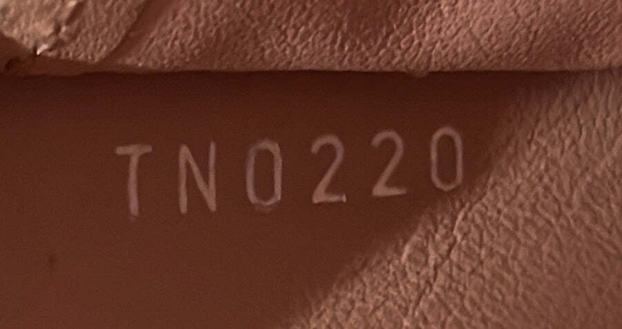 Louis Vuitton Zippy Wallet Mahina