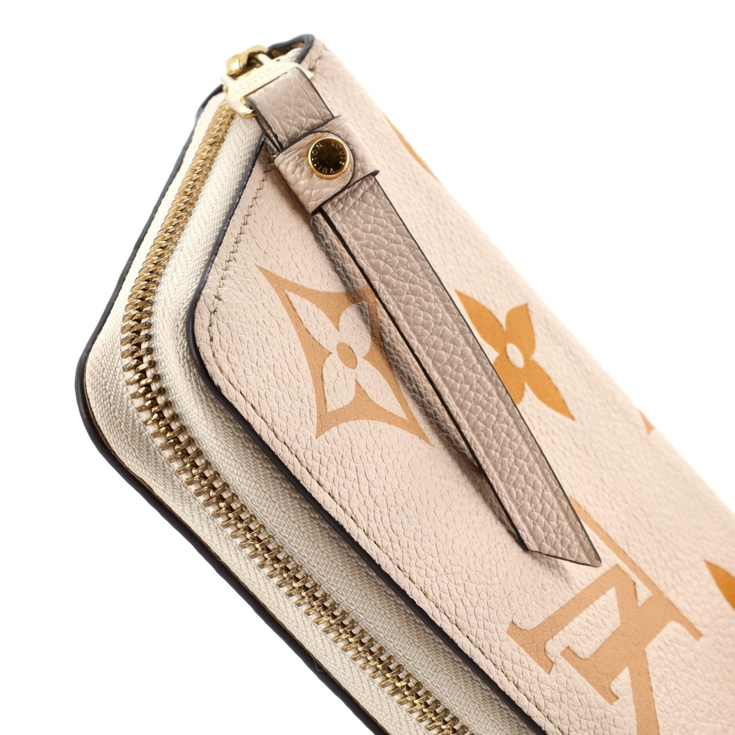 Louis Vuitton Zippy Wallet By The Pool