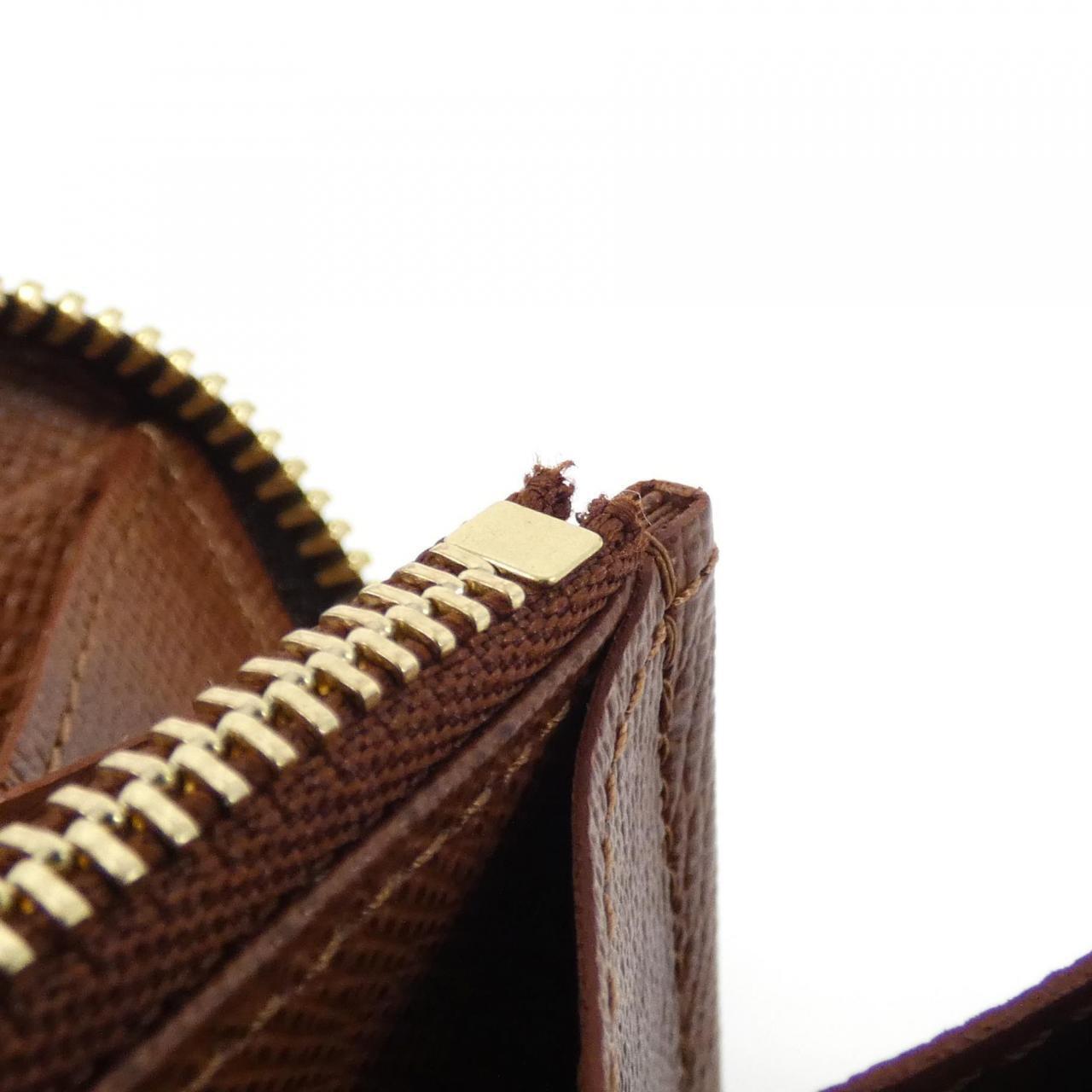 Louis Vuitton Zippy Wallet