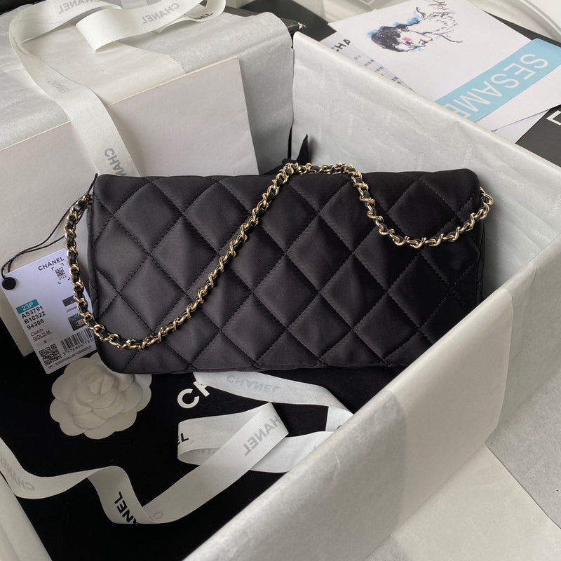 Wellow Bags - Chanel - Bags  - 221