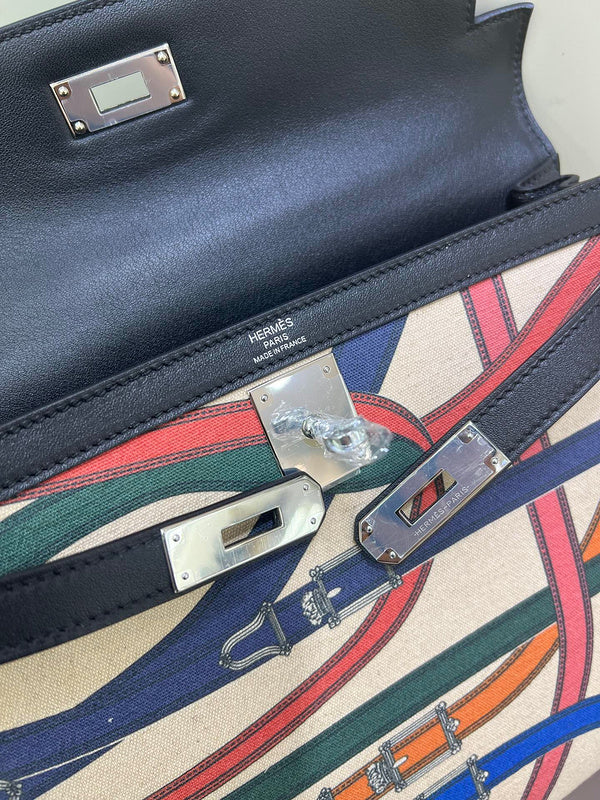 Amelia - HMS Bags - 1725