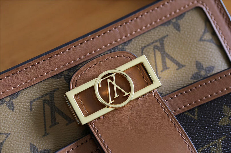 Fan Fashion Lu-Vi bags - 8137
