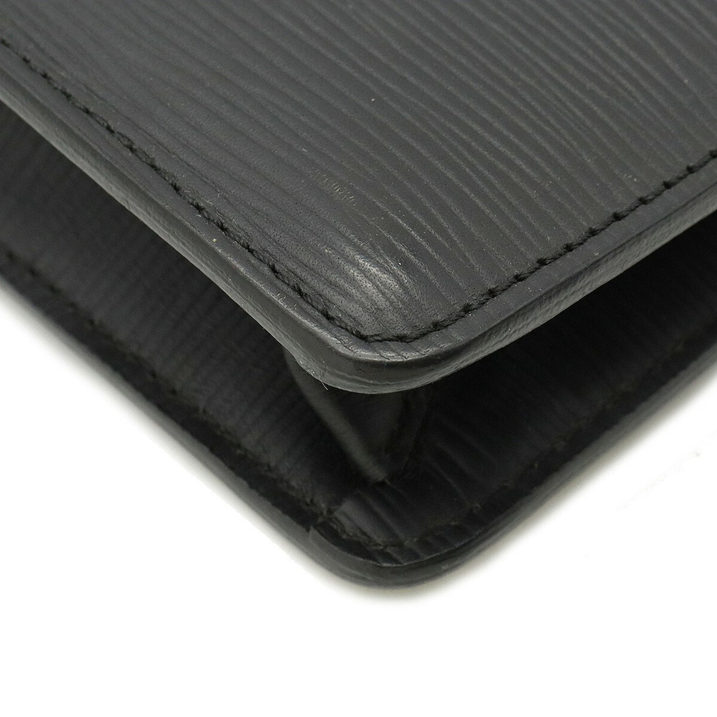 Louis Vuitton Taiga  Leather Clutch Bag