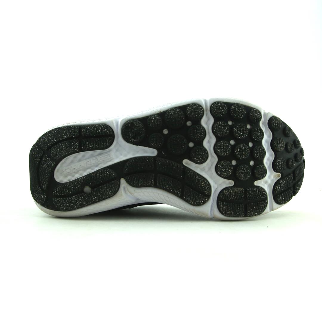 UNDER ARMOUR CHARGED ASSERT 10