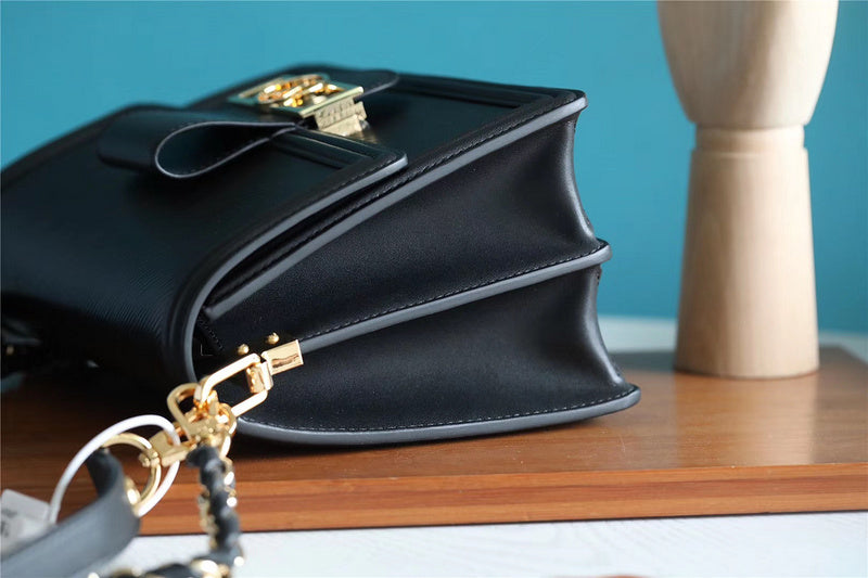 Fan Fashion Lu-Vi bags - 8136