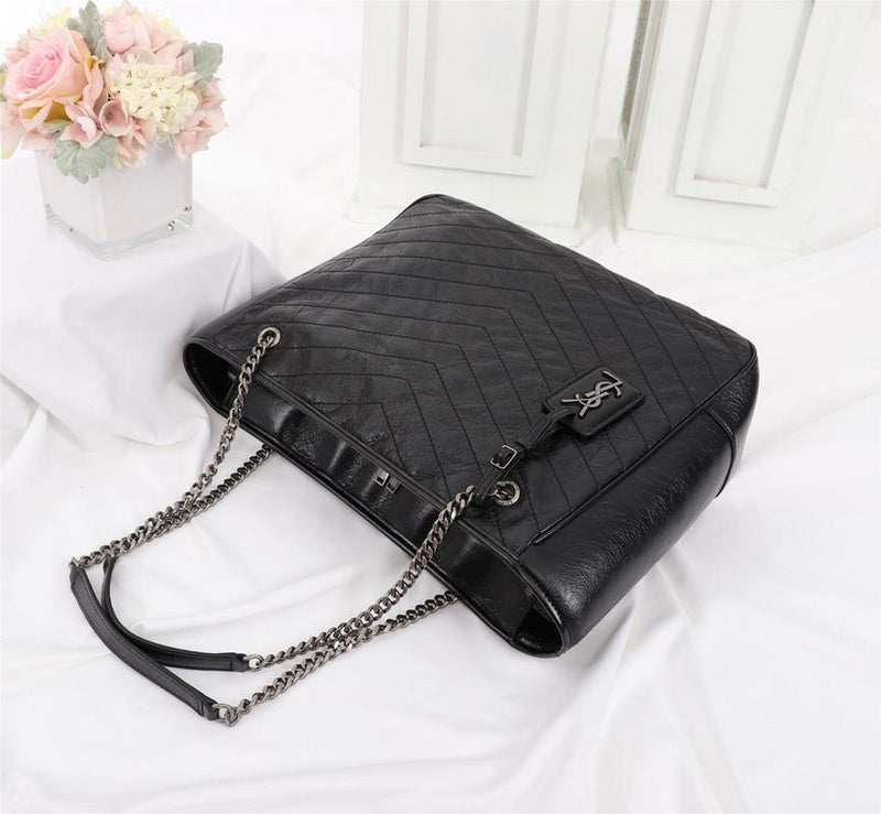 Amelia - YSL Bag - 2647