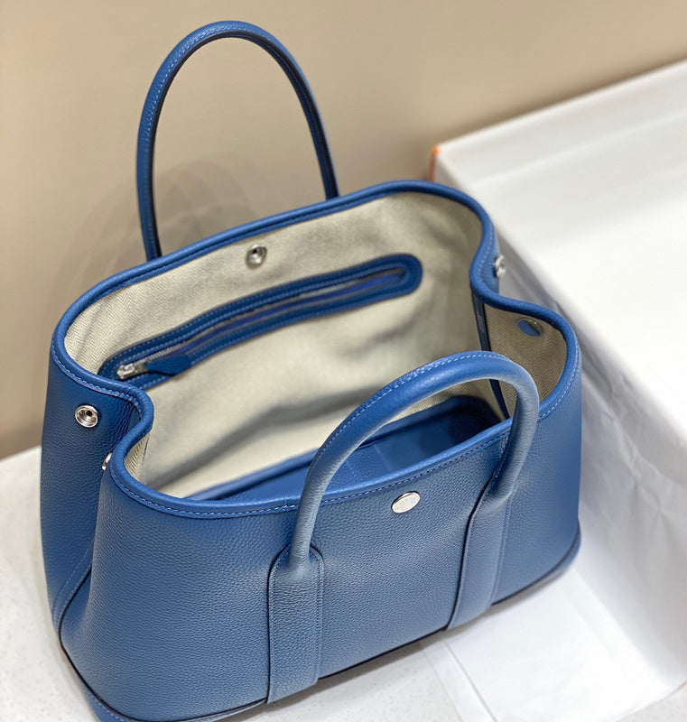 Amelia - HMS Bags - 1751