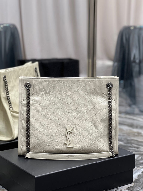 Amelia - YSL Bag - 1240