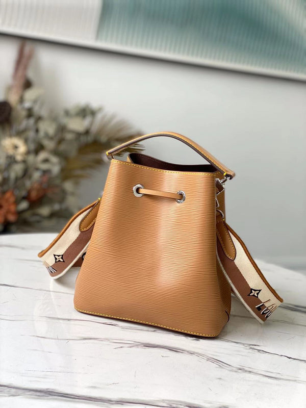Fan Fashion Lu-Vi bags - 17534