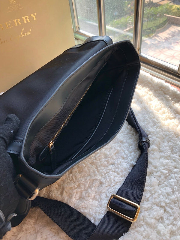 Burberry Bags - Bagsattire   379