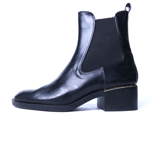 ZARA. .