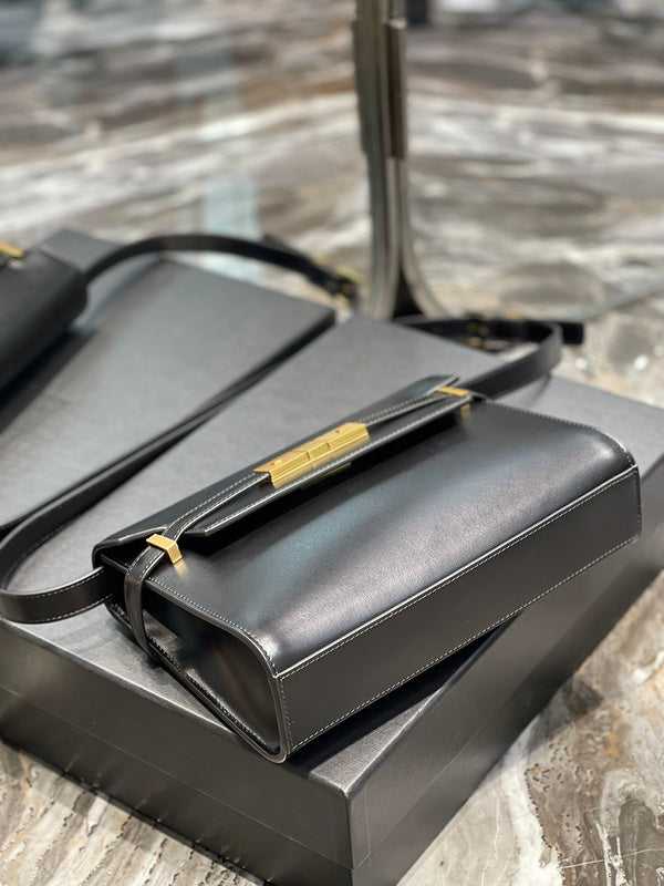 Amelia - YSL Bag - 2381