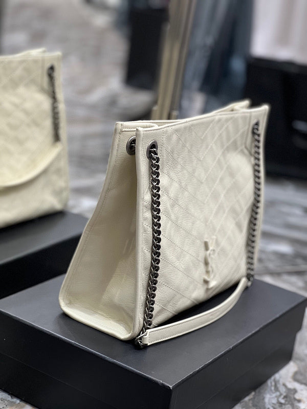 Amelia - YSL Bag - 1240