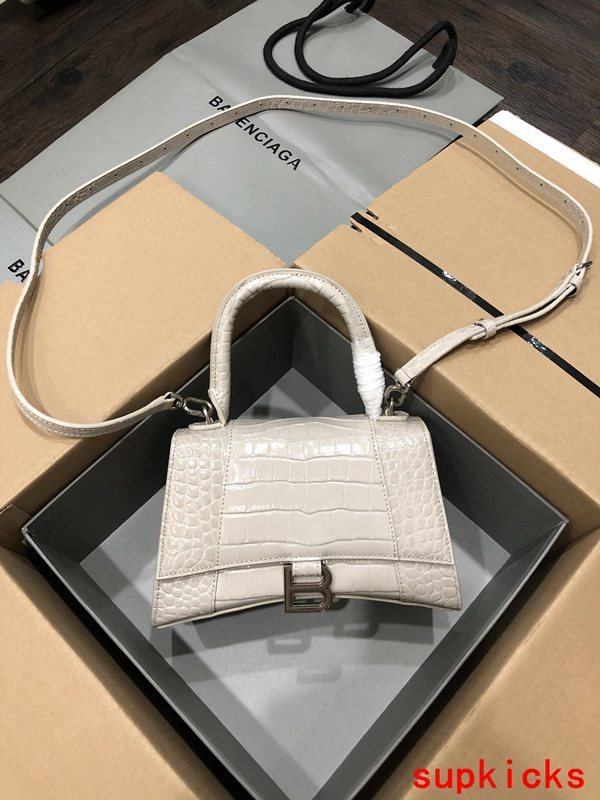 Amelia- BG Hourglass Bags - 117