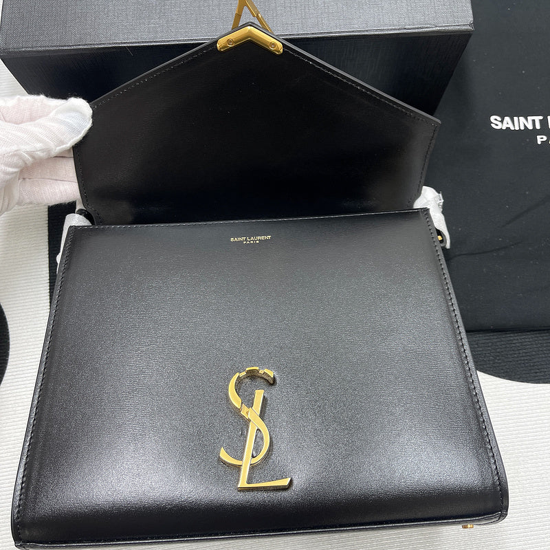 Amelia - YSL Bag - 2205