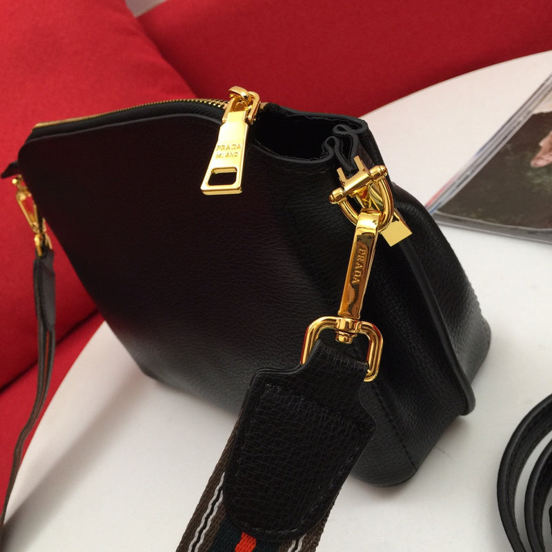 Barnes-Bags - Prada Bags - 964