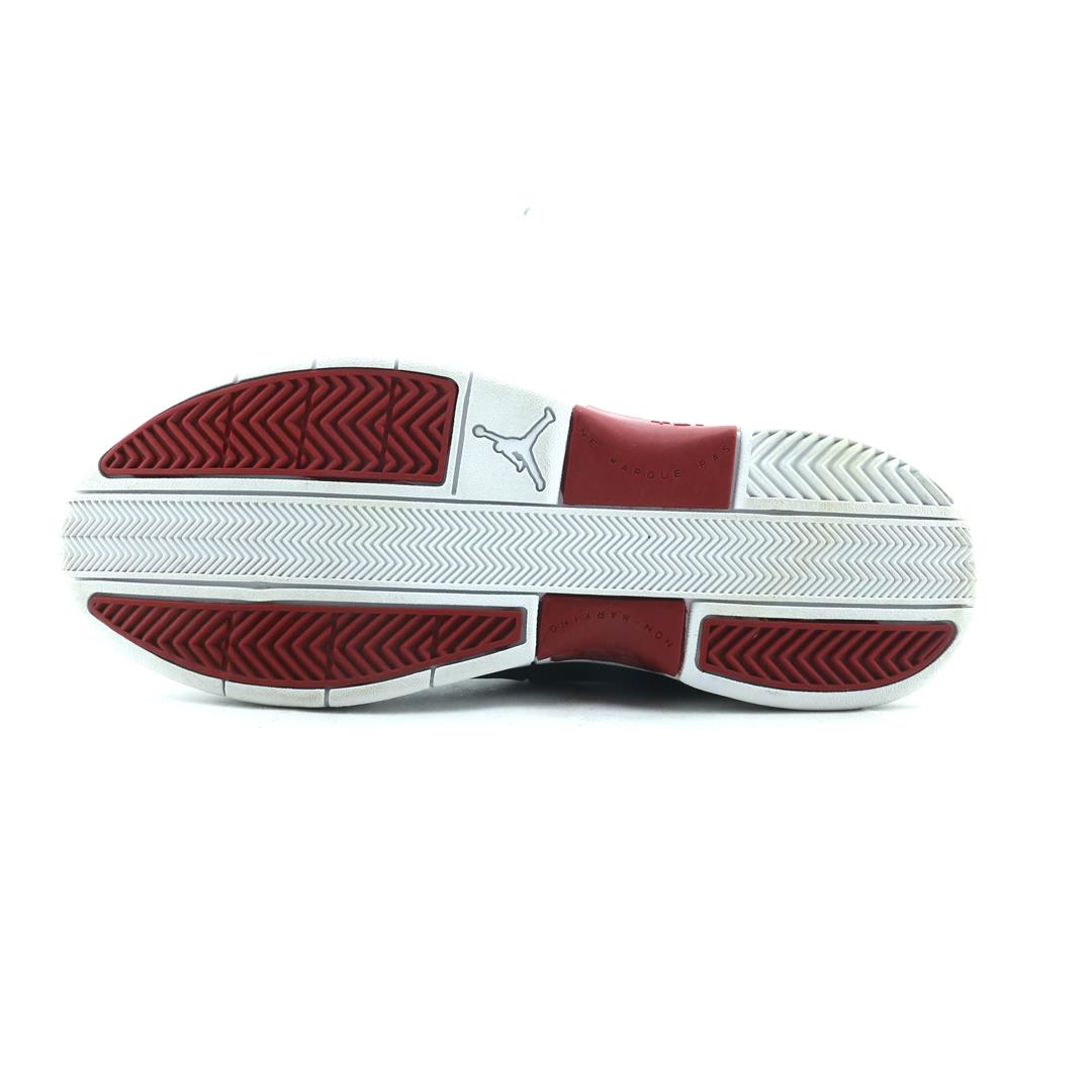JORDAN  TE2