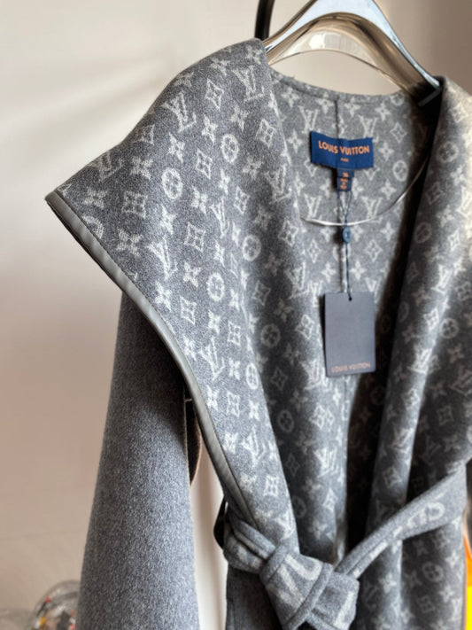Luxury Louis Vuitton  Wrap Coat 027