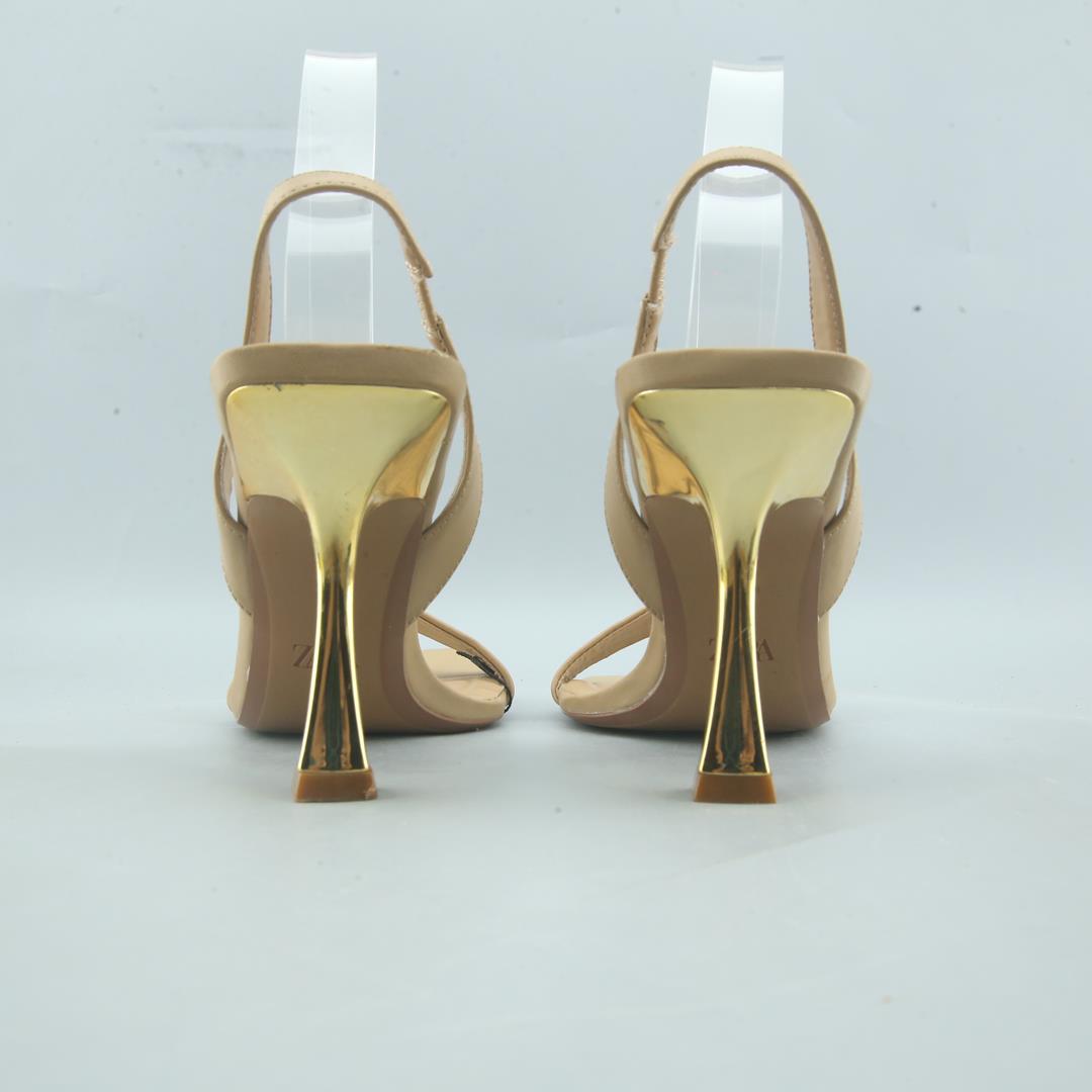 ZARA. .