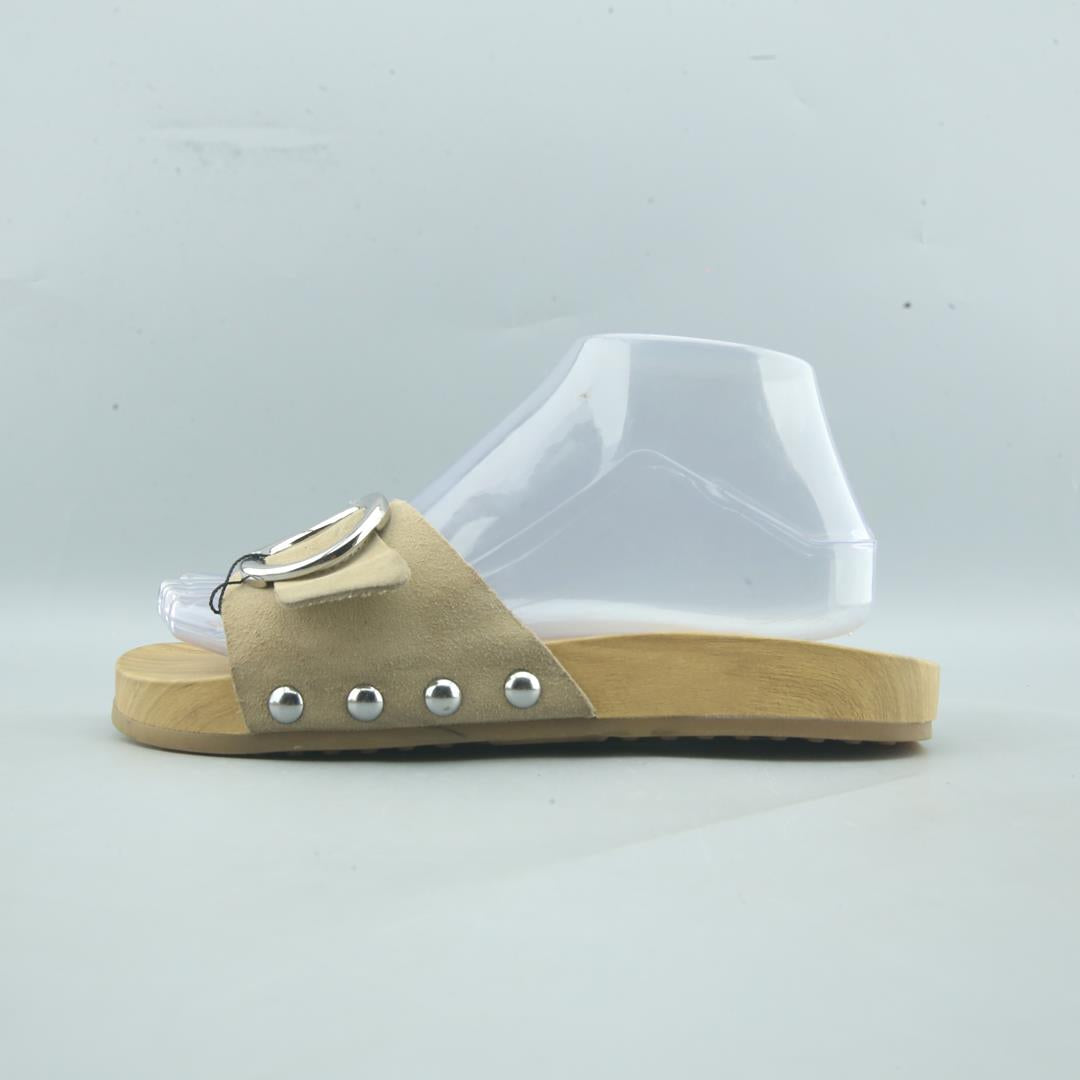 ZARA. .