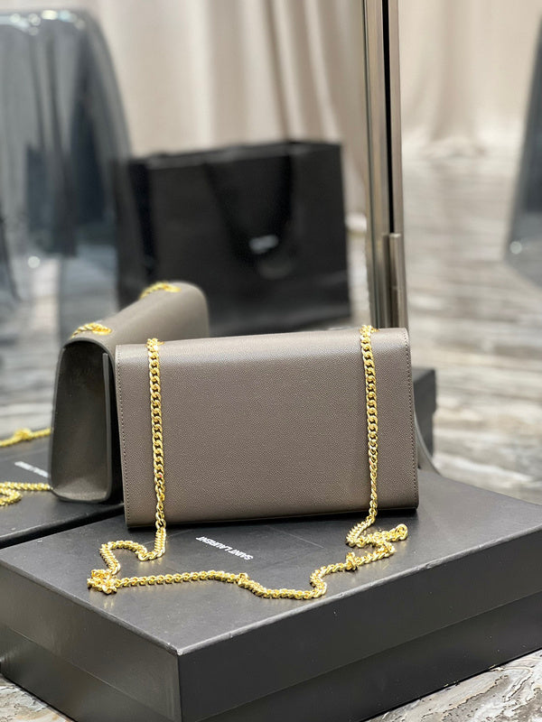 Amelia - YSL Bag - 1947