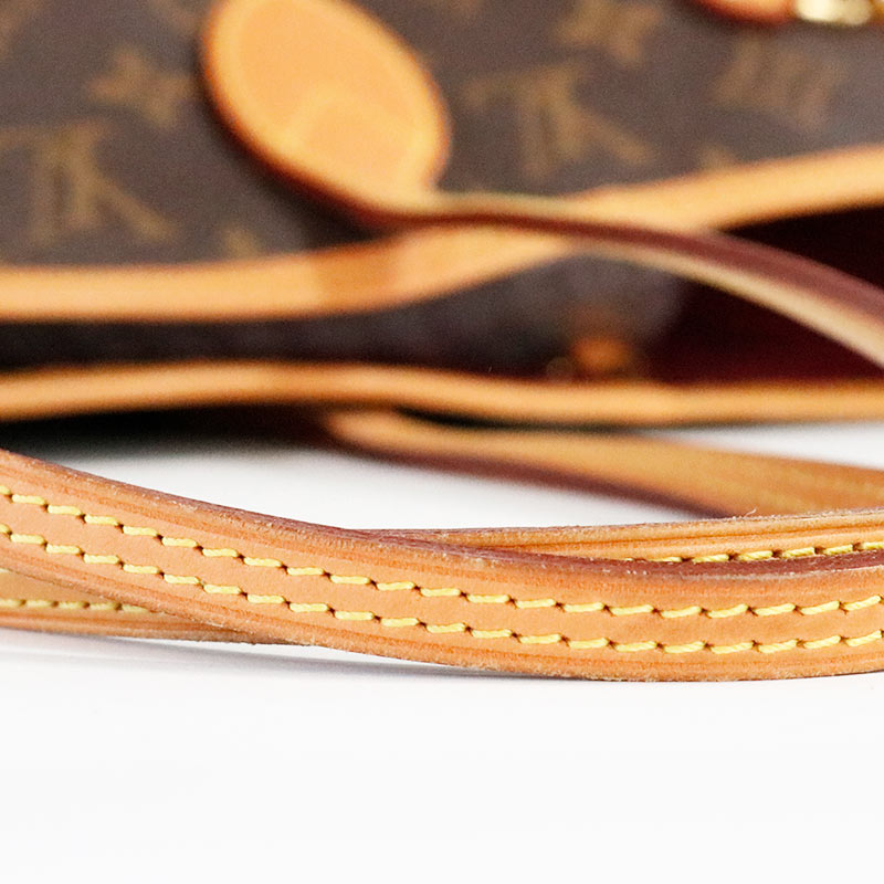 Louis Vuitton Monogram Neverfull MM Tote Bag